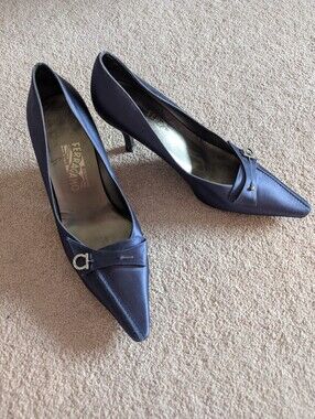 Salvatore Ferragamo Silk Luxury Navy Satin Pointed Toe Evening Heels